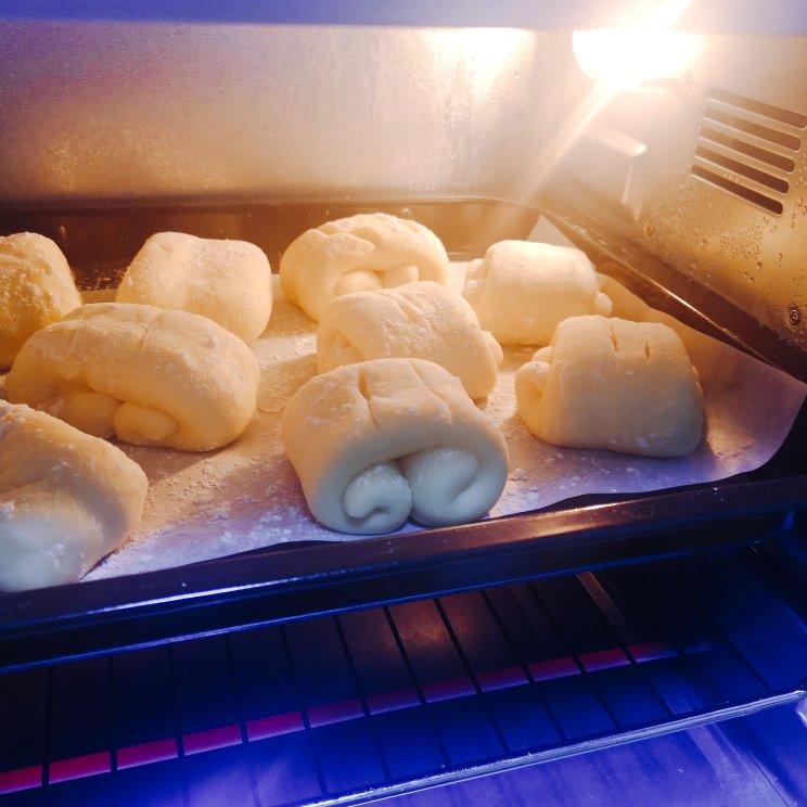 轻盈如棉花·奶香柔绵十足的牛奶面包