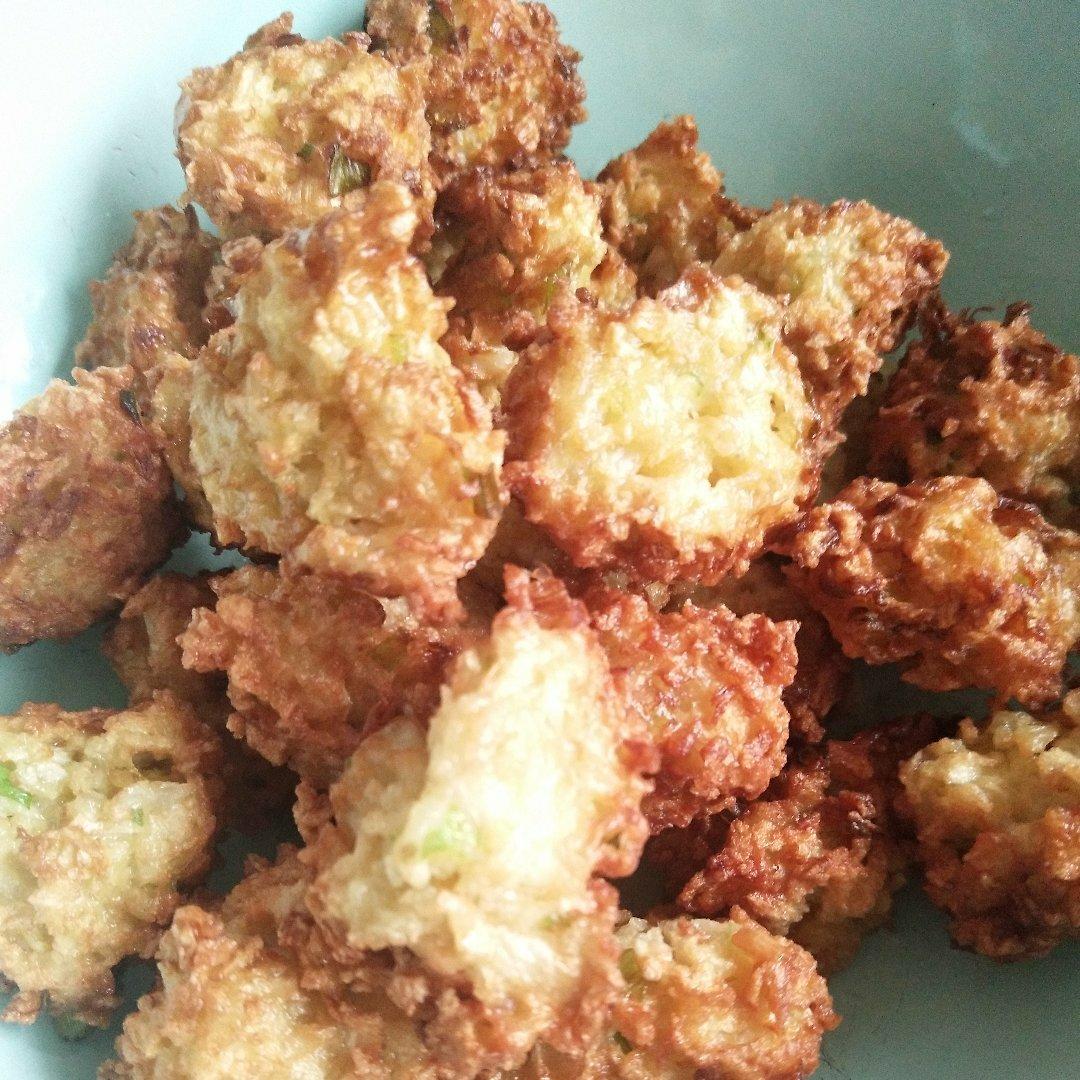 香炸萝卜丸子（外皮酥脆）