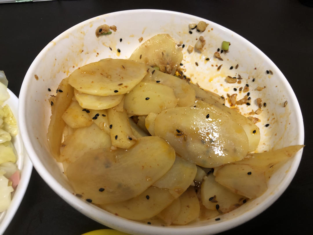 土豆销魂吃法！酸辣开胃的凉拌土豆片