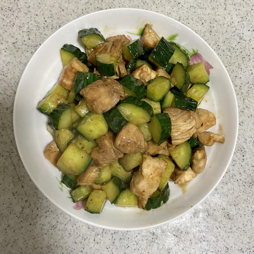 【减脂餐No.3】好吃不胖的黄瓜炒鸡丁 超简单