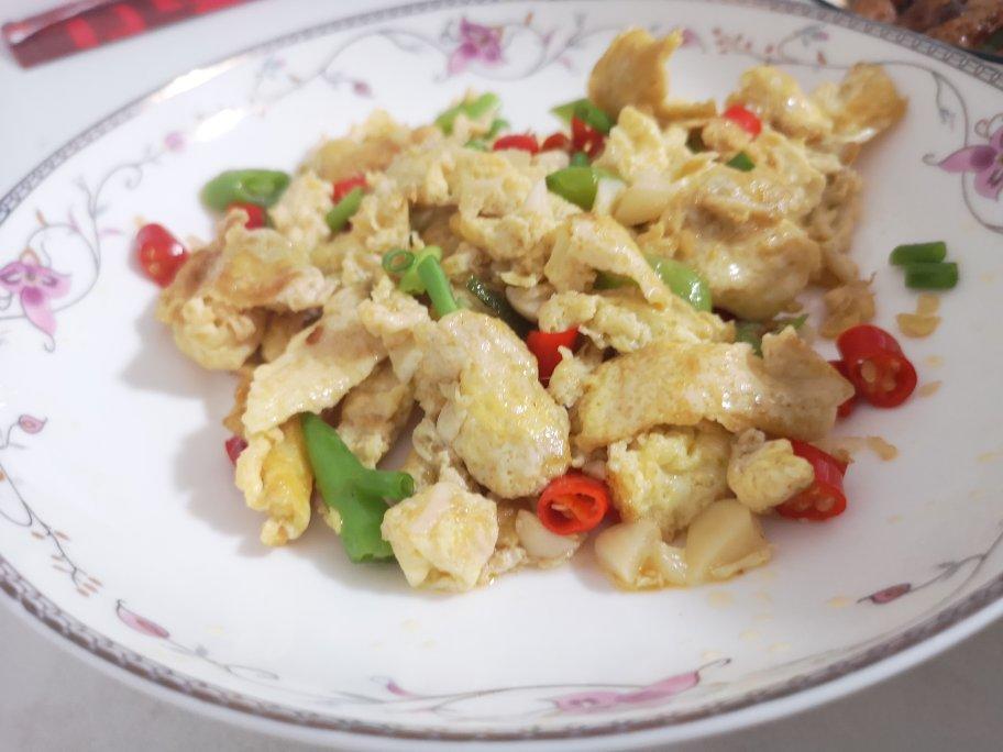 香喷喷的辣椒炒鸡蛋
