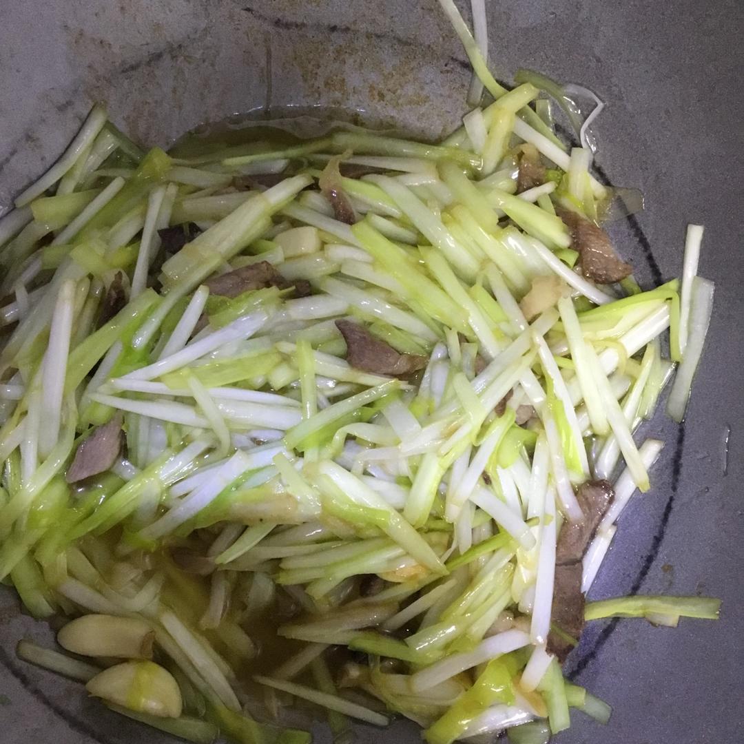 韭黄炒肉丝