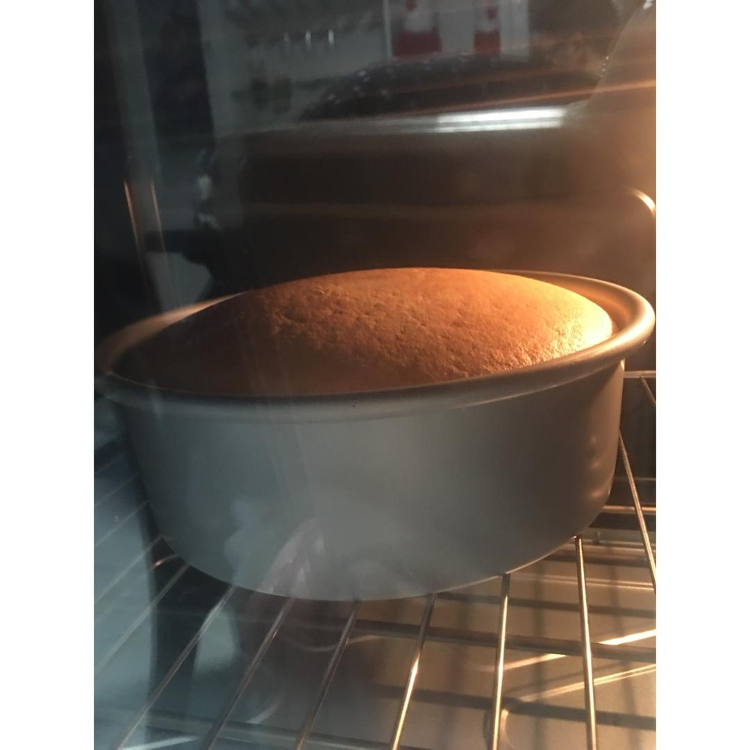 烤箱做蛋糕（戚风蛋糕的做法）