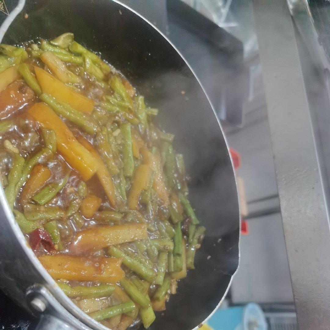 土豆烧豆角