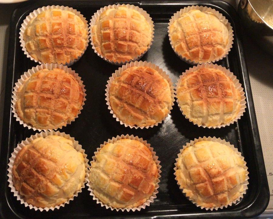 好吃到炸裂的港式菠萝包（附带制作酥皮的小视频）