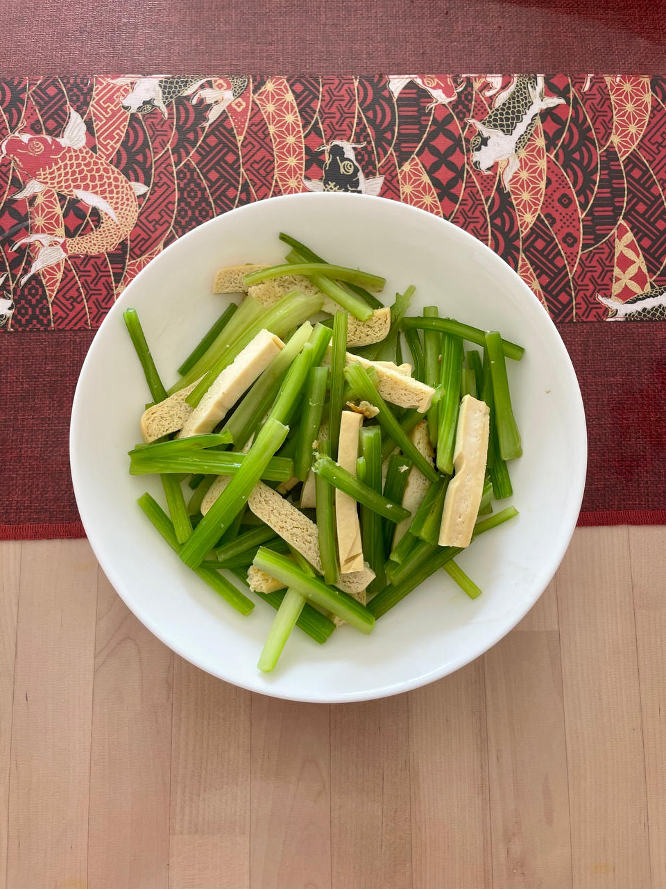 芹菜炒香干