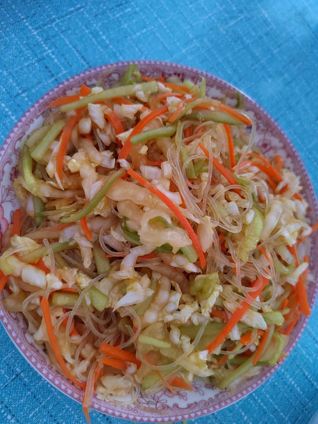 爽口开胃的清拌白菜丝