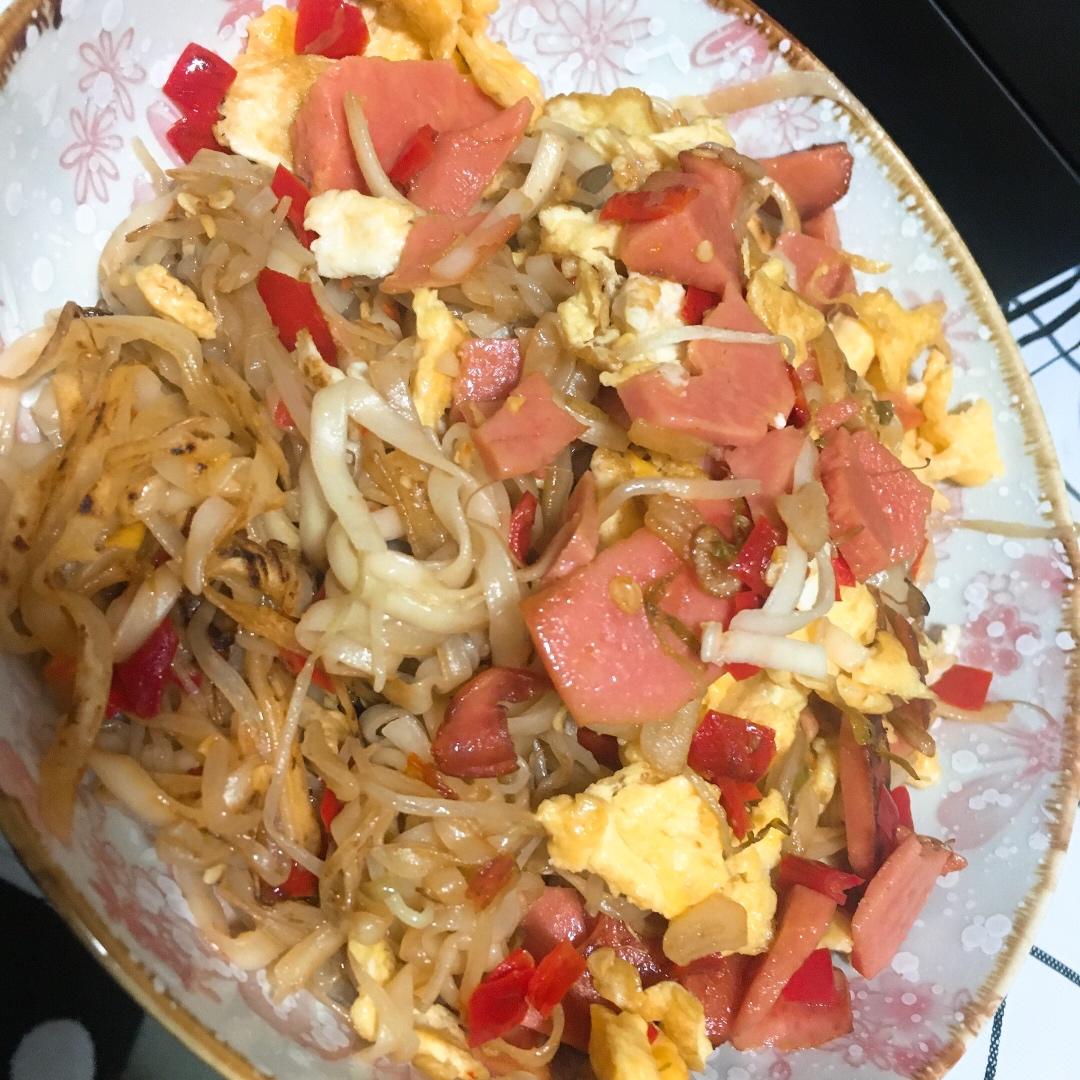 好吃到舔盘的老干妈炒土豆粉!秒杀路边摊