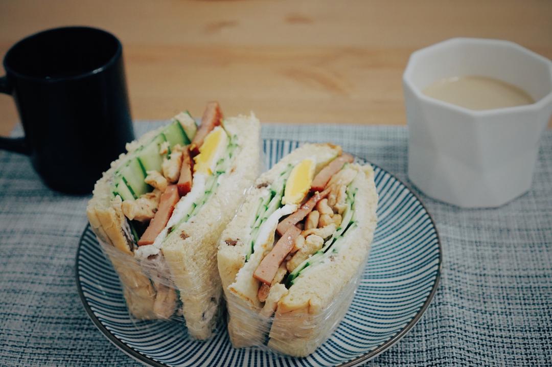 如何做超厚的沼三明治~详细tip！牛油果鸡蛋午餐肉三明治~