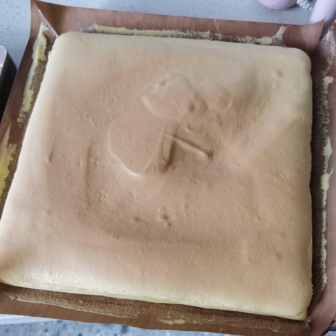 蛋糕卷这样做‼️不掉皮不开裂（小视频食谱）