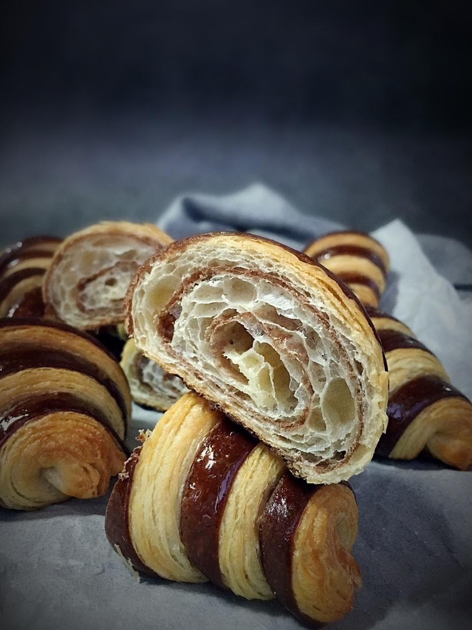 黑糖yy做的波兰酵头巧克力双色可颂