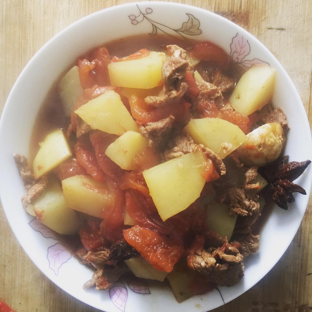西红柿土豆炖牛肉