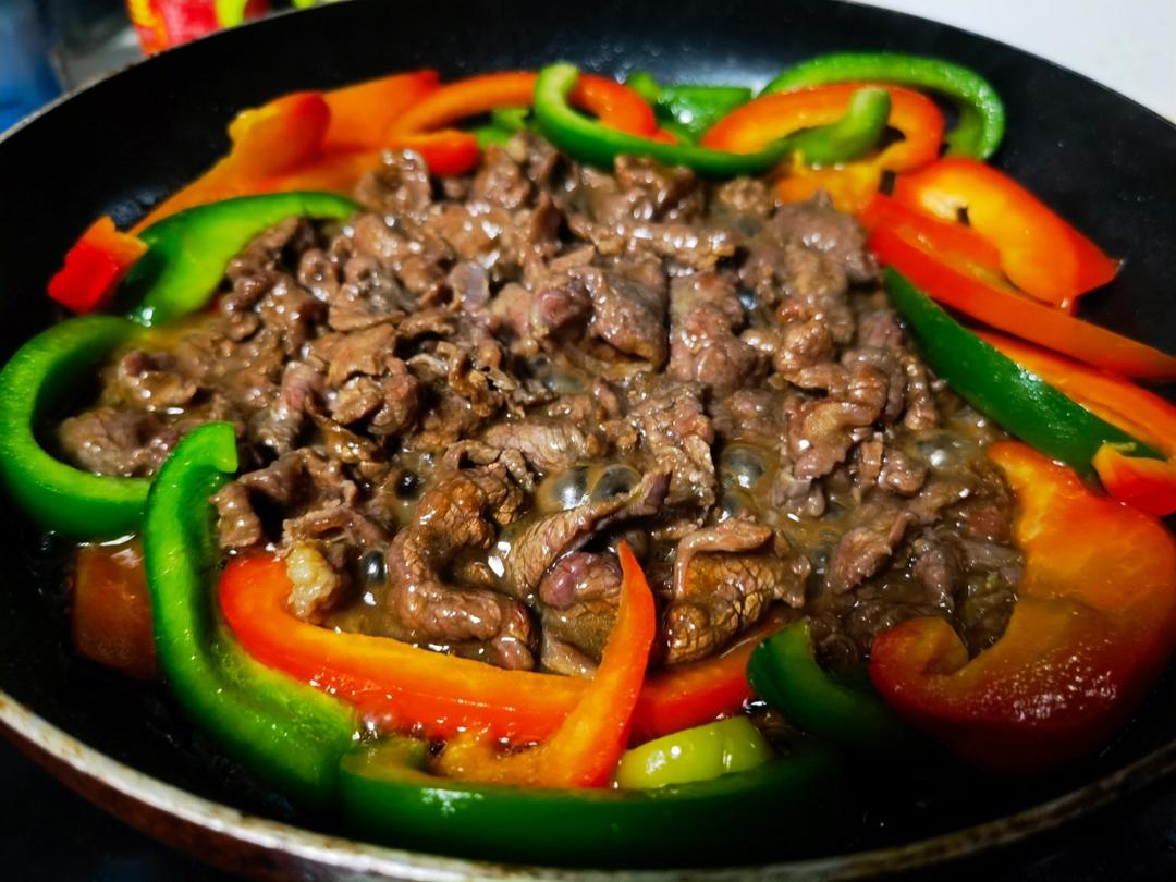 ㊙️家常菜‼️芹菜小炒牛肉‼️牛肉超级嫩滑哟