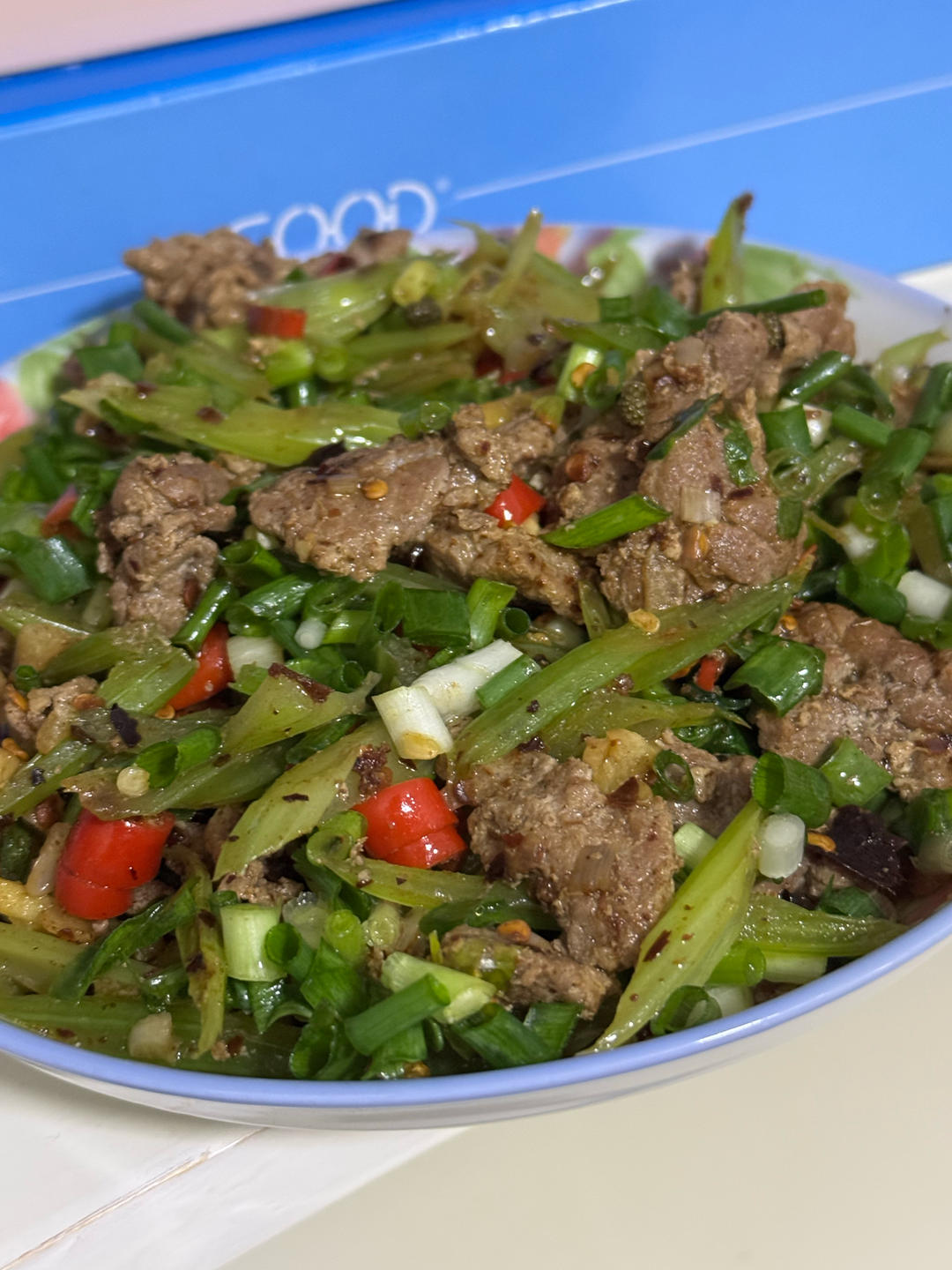 下饭神器又来了，试试这道芹菜炒牛肉！！