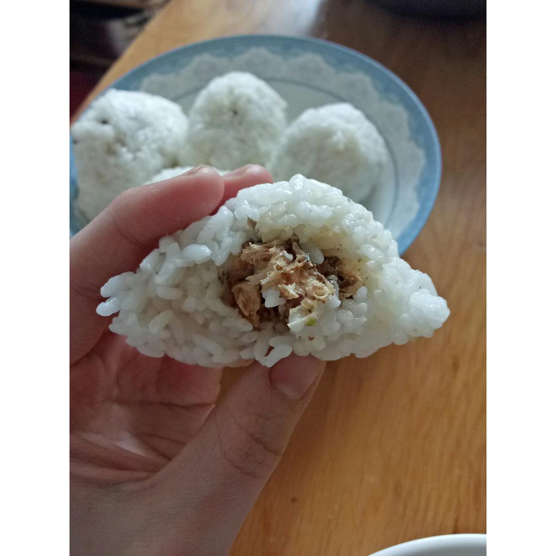 【三色饭团】