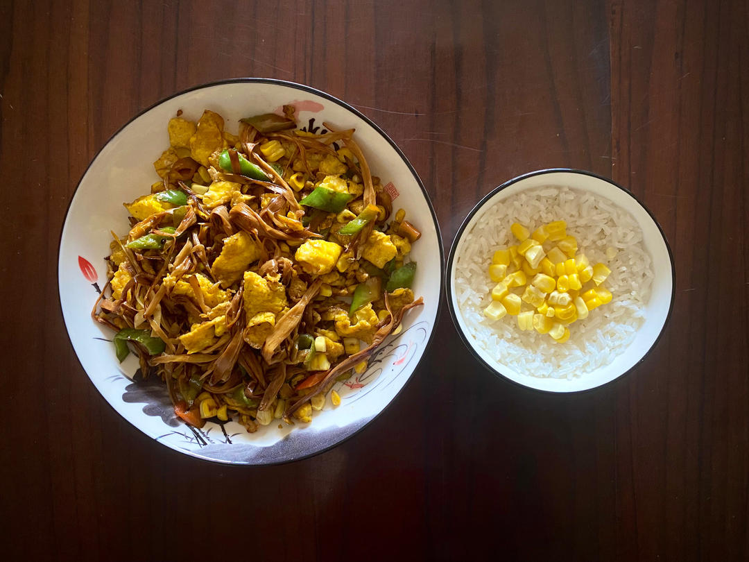 黄花菜炒鸡蛋（超香）