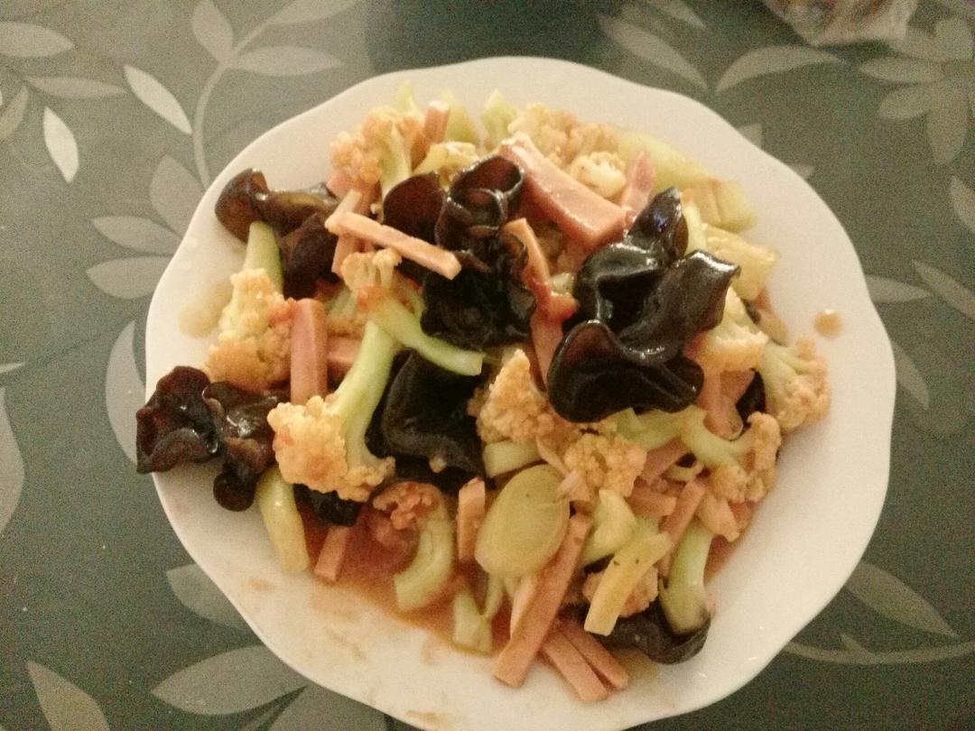 西红柿炒菜花