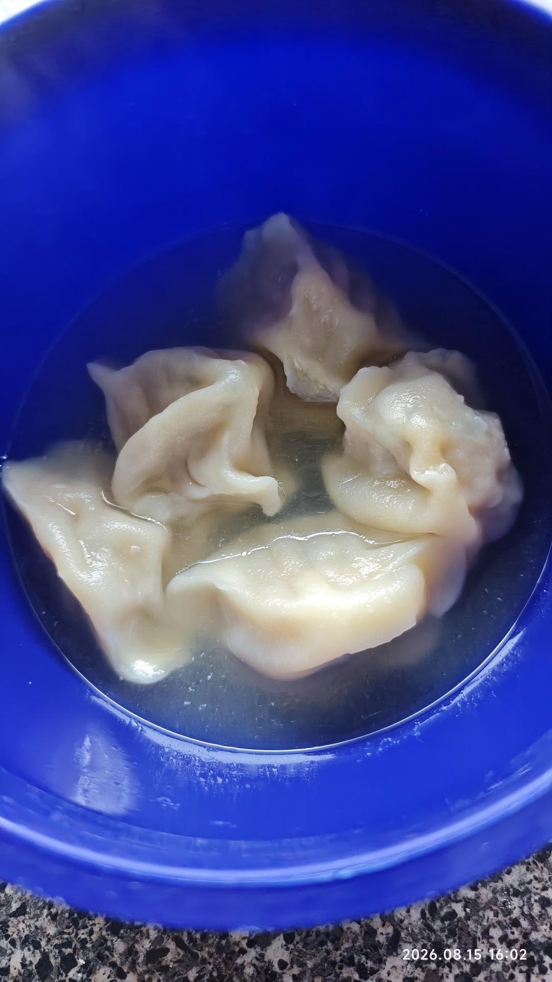 微波炉煮冷冻饺子