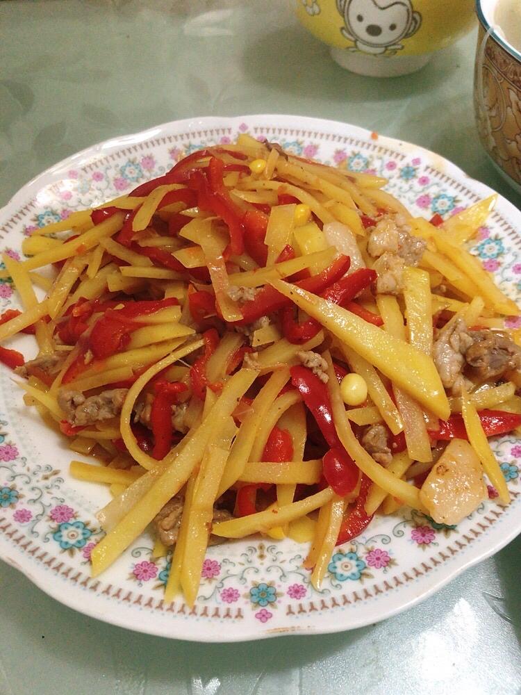 青红椒土豆丝炒肉（简单快手超级下饭）