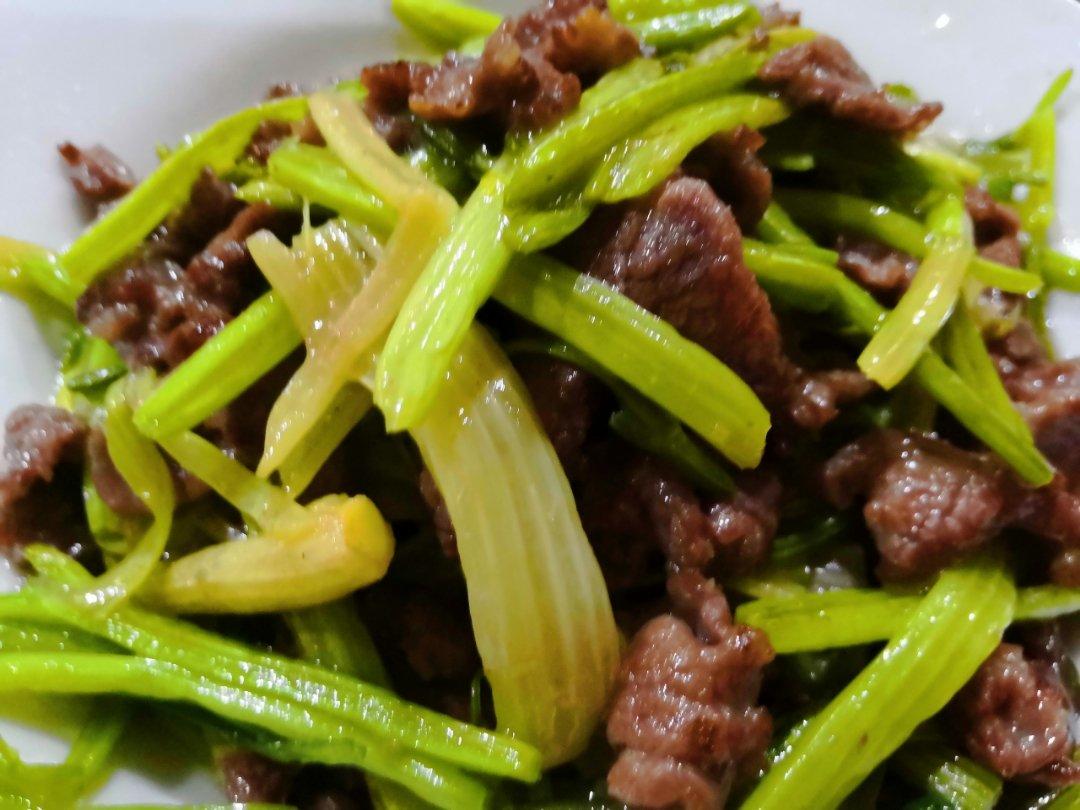 芹菜炒牛肉