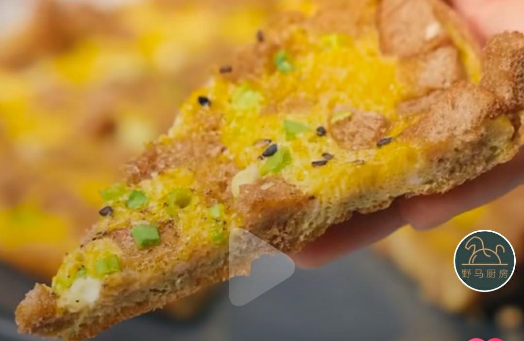 蒜香吐司蛋饼