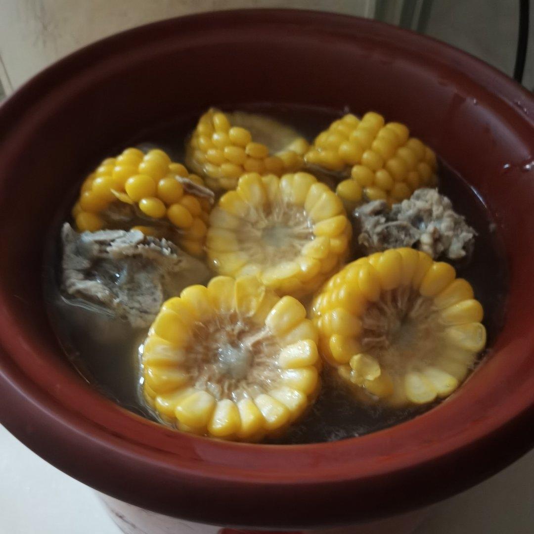 玉米排骨汤