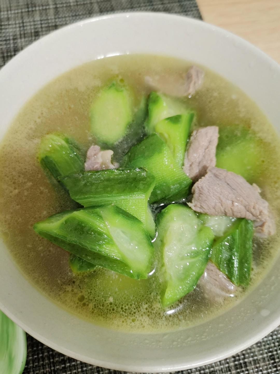 丝瓜瘦肉汤