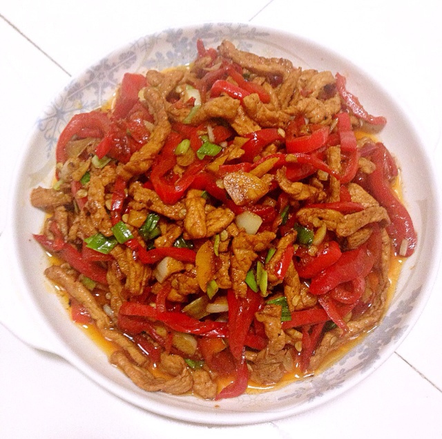 红辣椒炒肉