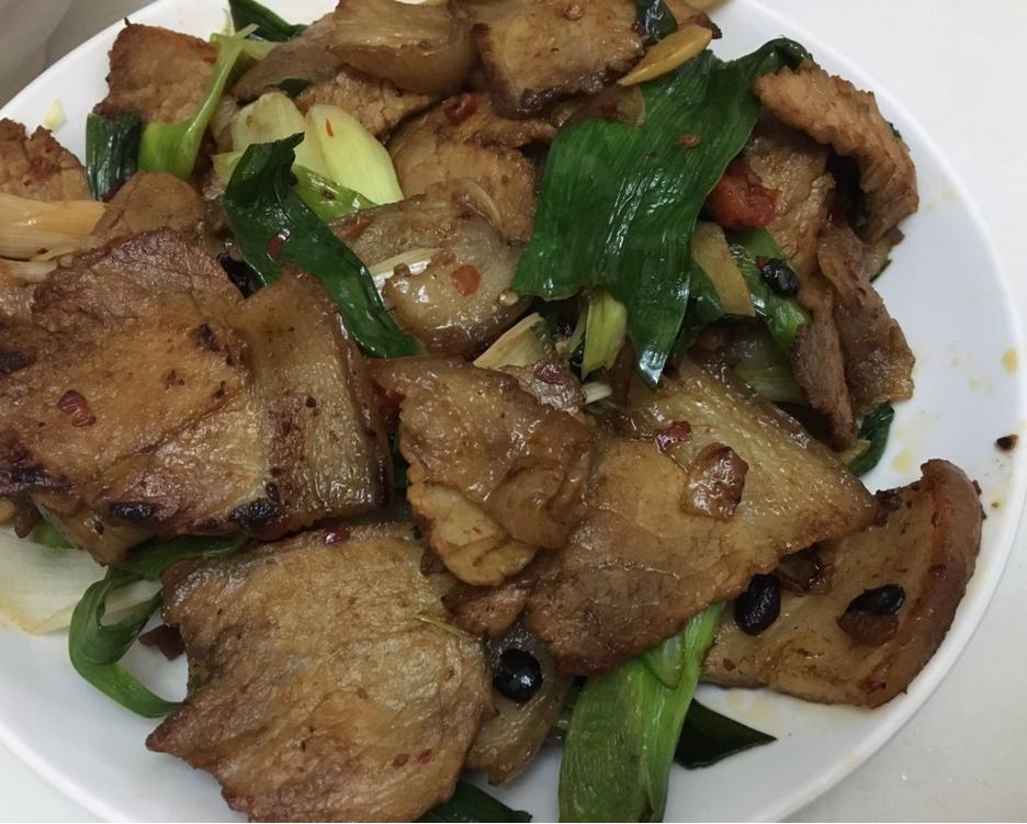 厨师长教你：“回锅肉”的正宗做法，先收藏
