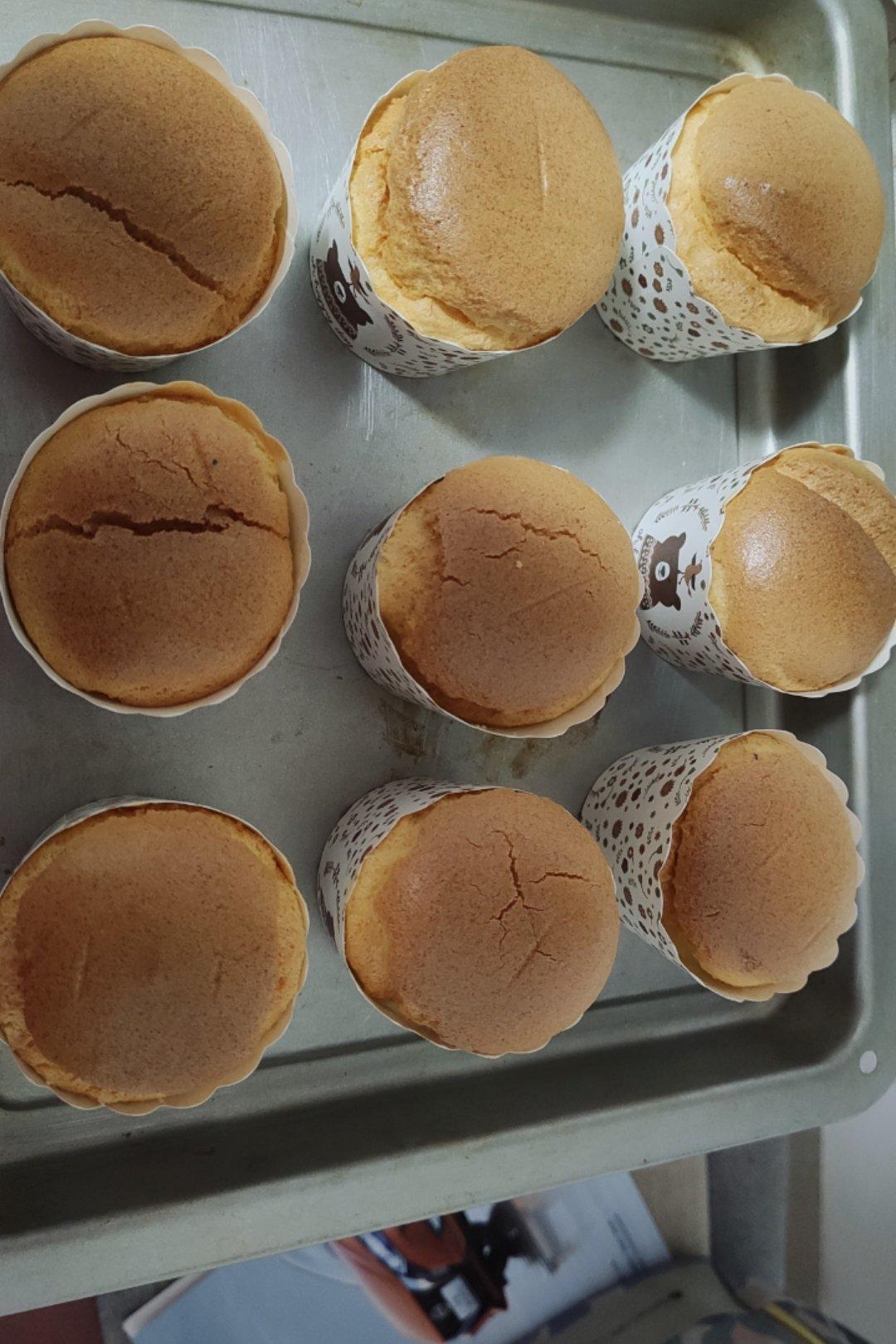 纸杯蛋糕 8寸戚风蛋糕的量