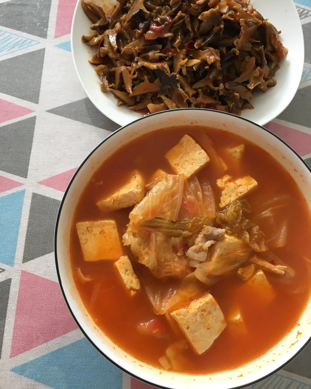 超简单好味的泡菜汤