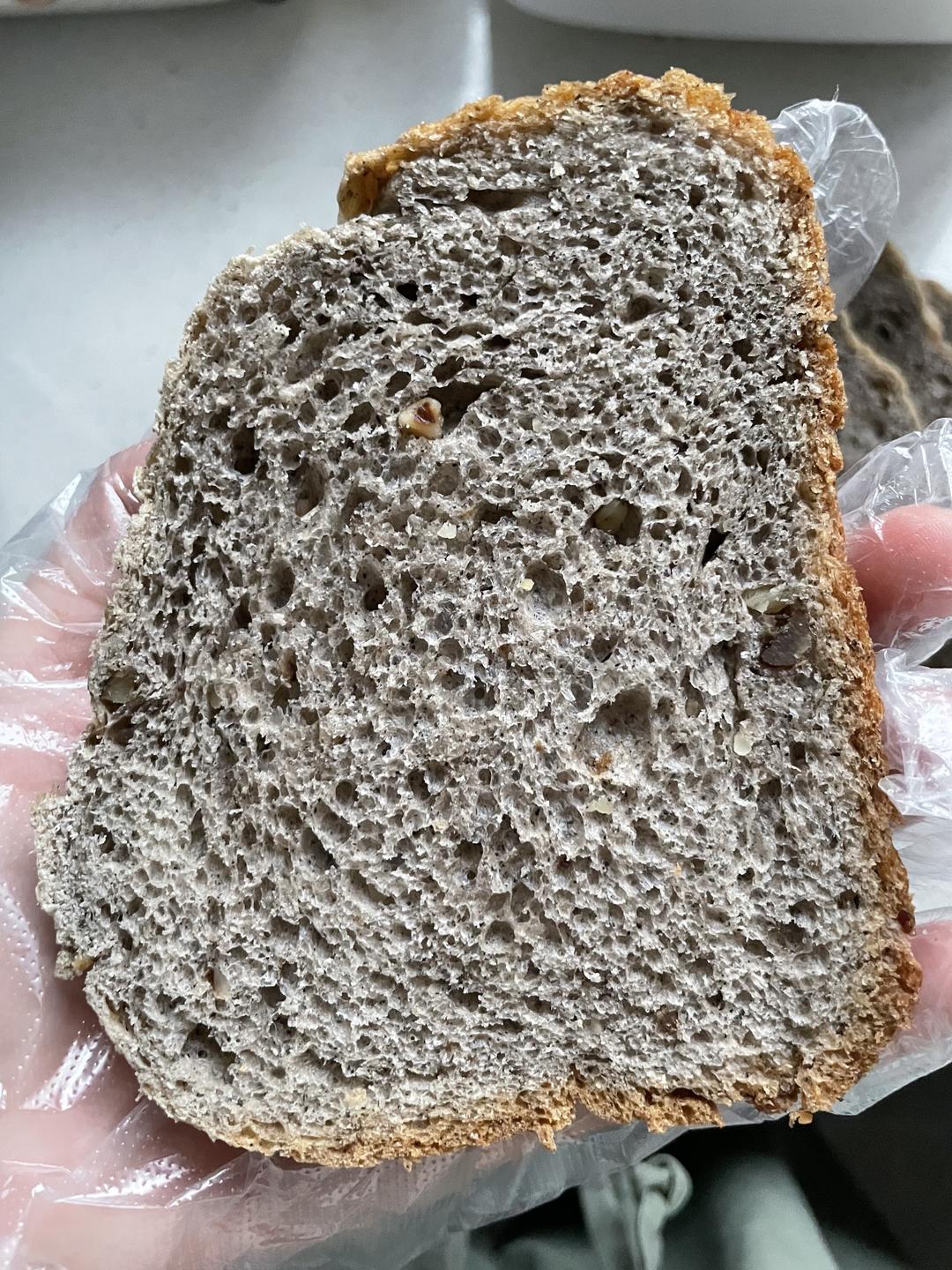 面包机做黑芝麻核桃吐司