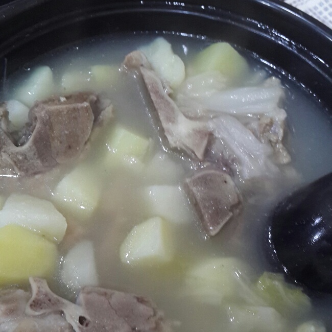 土豆排骨汤