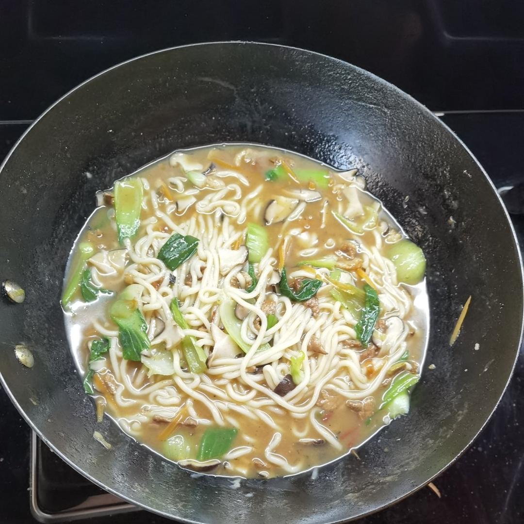 炝锅肉丝面