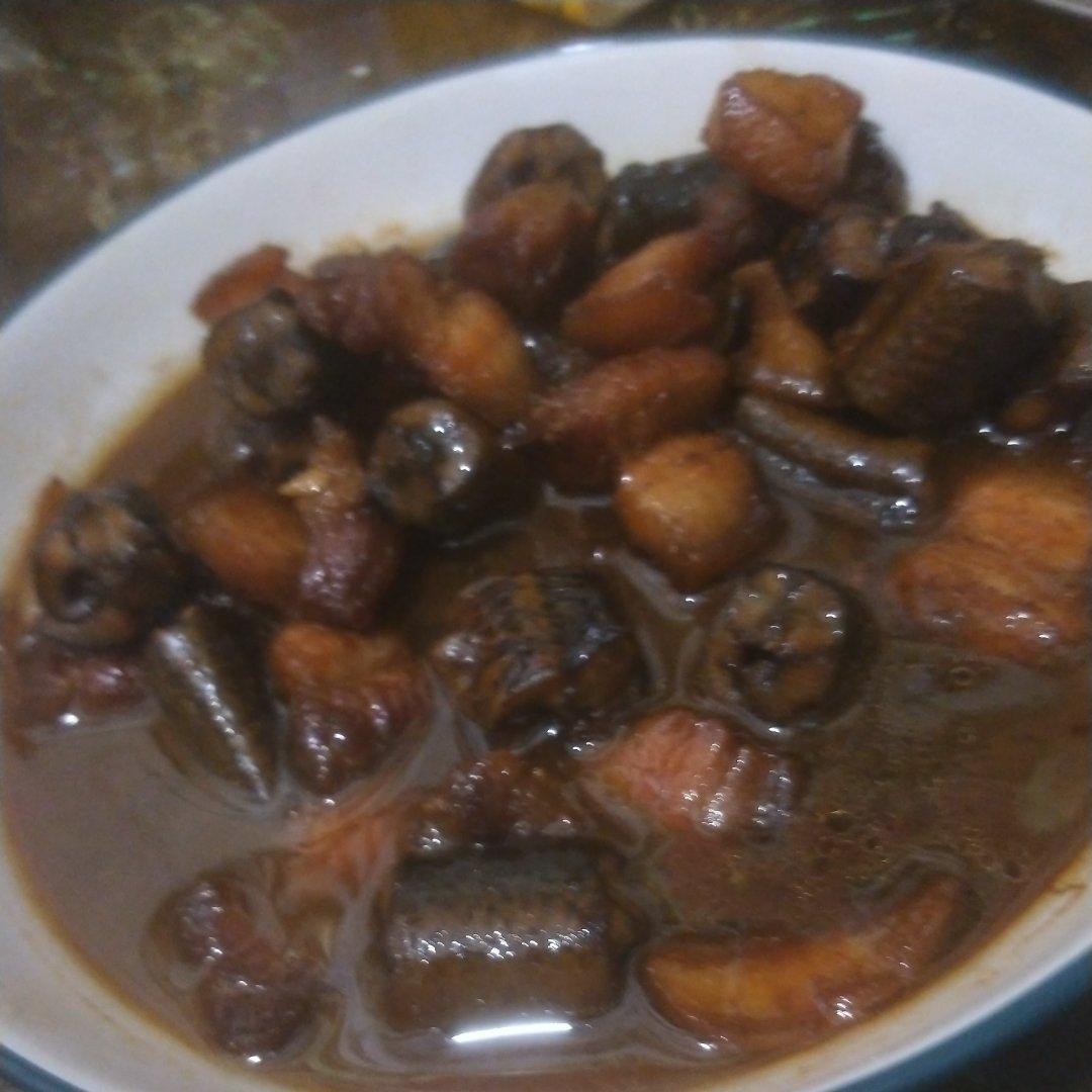黄鳝烧红烧肉