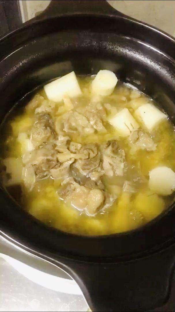 清炖牛尾汤