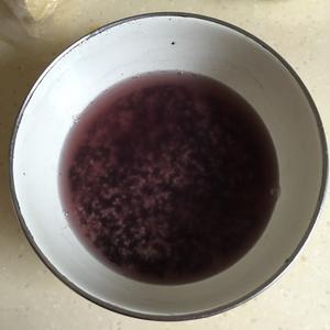 《小森林》冬电影 黑米酒；紫米酒；酒酿；甜白酒的做法 步骤1