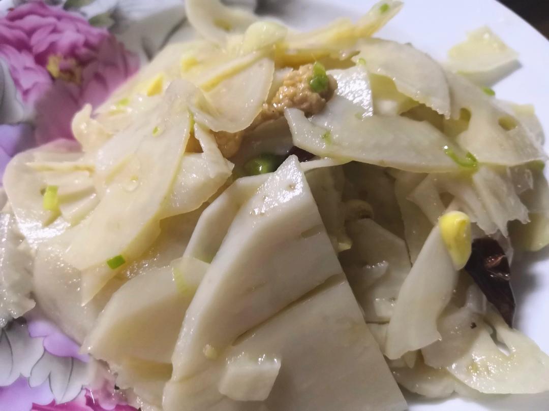家常凉菜--炝拌藕片