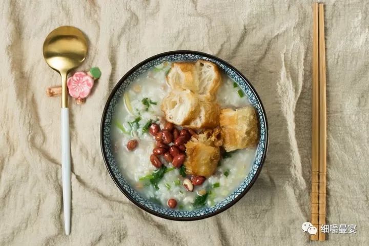 只有地道广州人才会带你去吃的美味艇仔粥，做法竟然这么简单？的做法