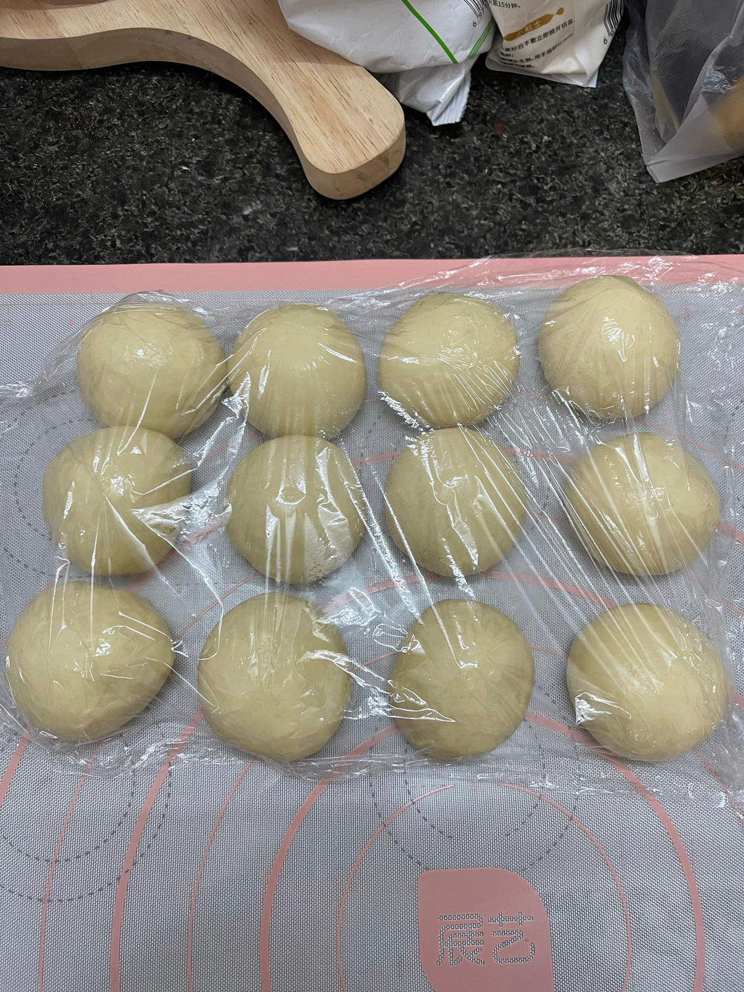 超软牛奶小面包