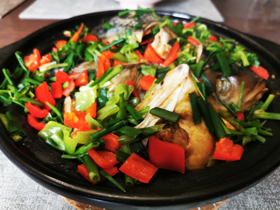 砂锅啫啫鱼头煲的做法