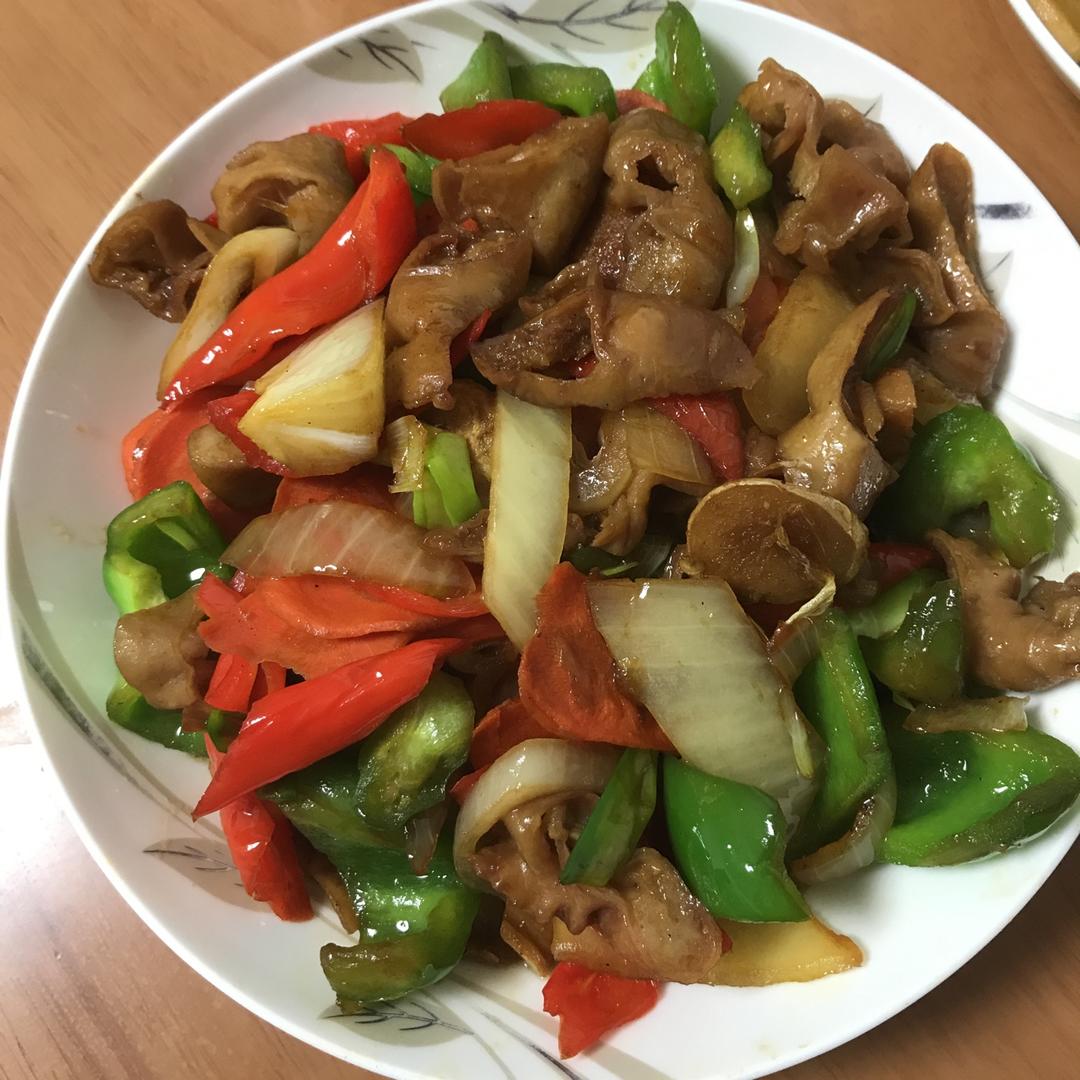 好吃到爆火爆肥肠