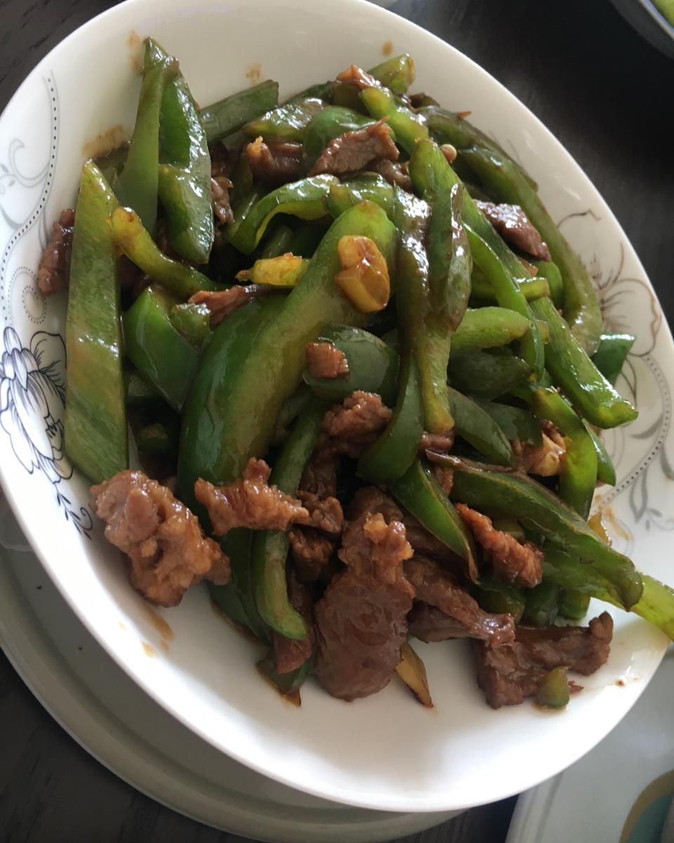 嫩嫩的青椒牛里脊