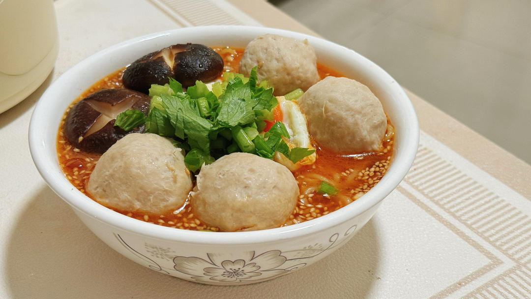 🔥好吃到一滴汤汁都不能放过～酸汤泡面