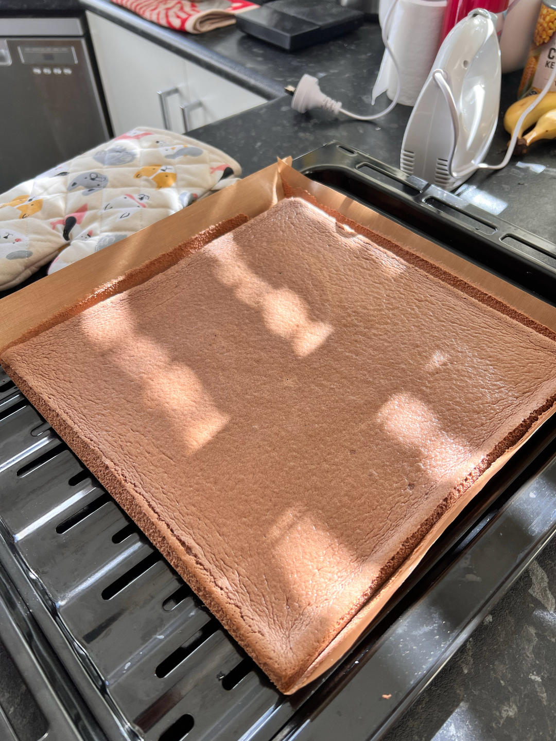 蛋糕卷这样做‼️不掉皮不开裂（小视频食谱）