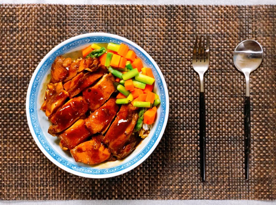 照烧鸡腿饭
