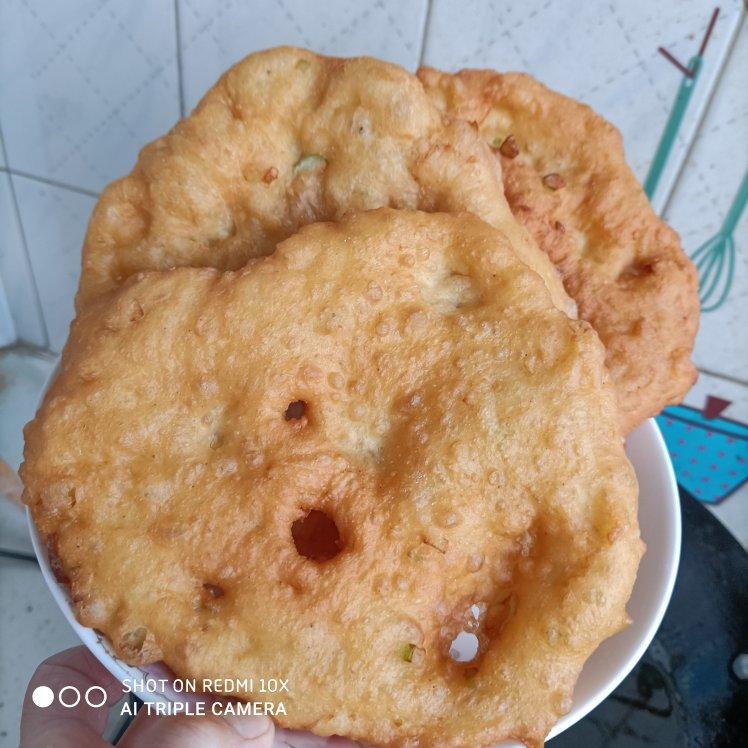 早餐店炸葱油饼 外酥里软 葱香味十足 附细节视频详解