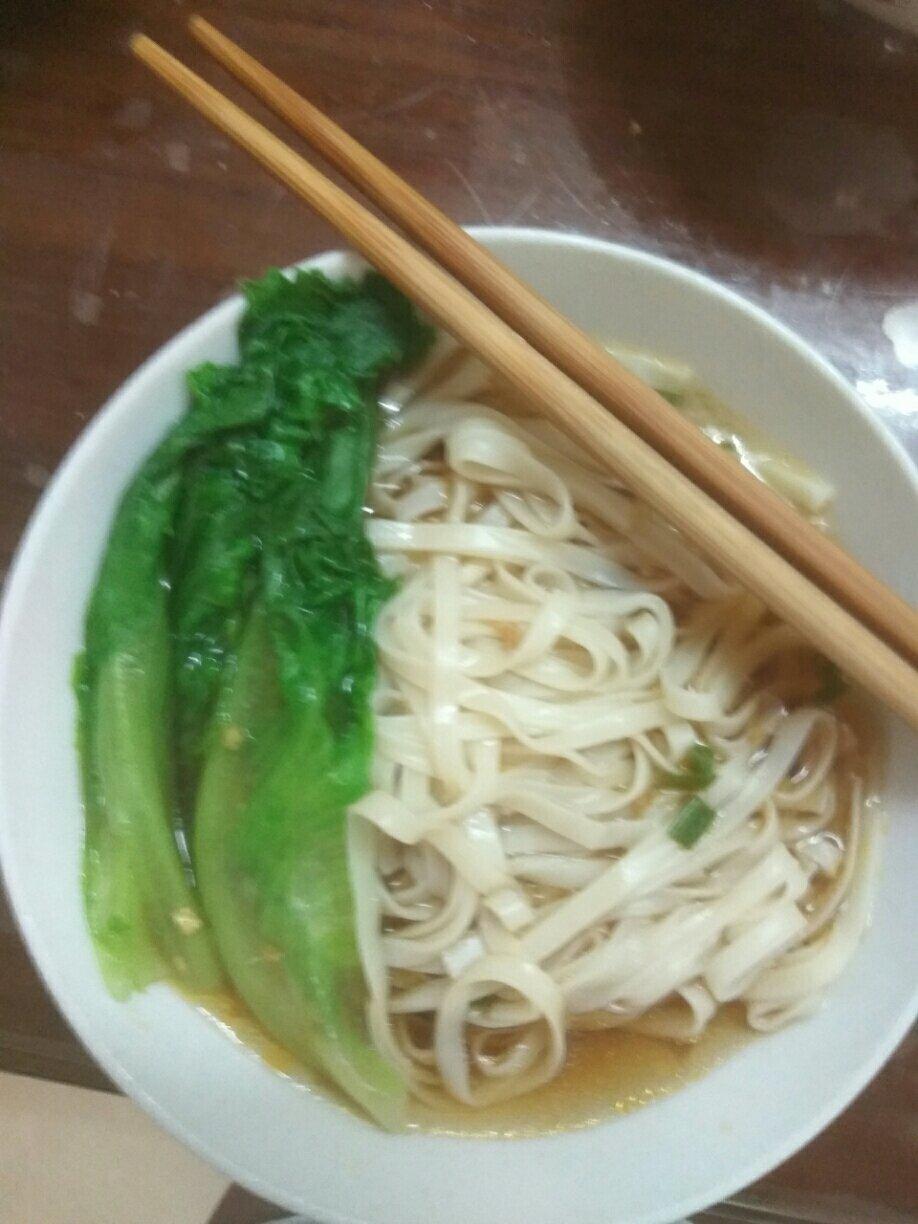 超快手热汤面