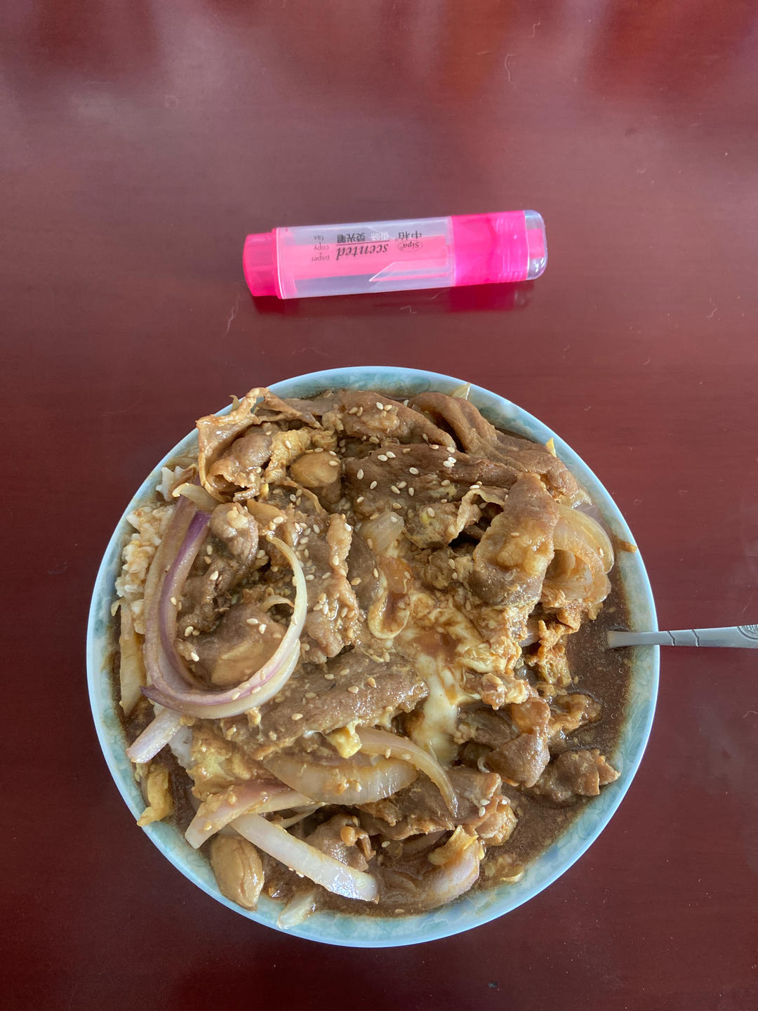 洋葱滑蛋肥牛卷/饭。一个人也要好好吃饭