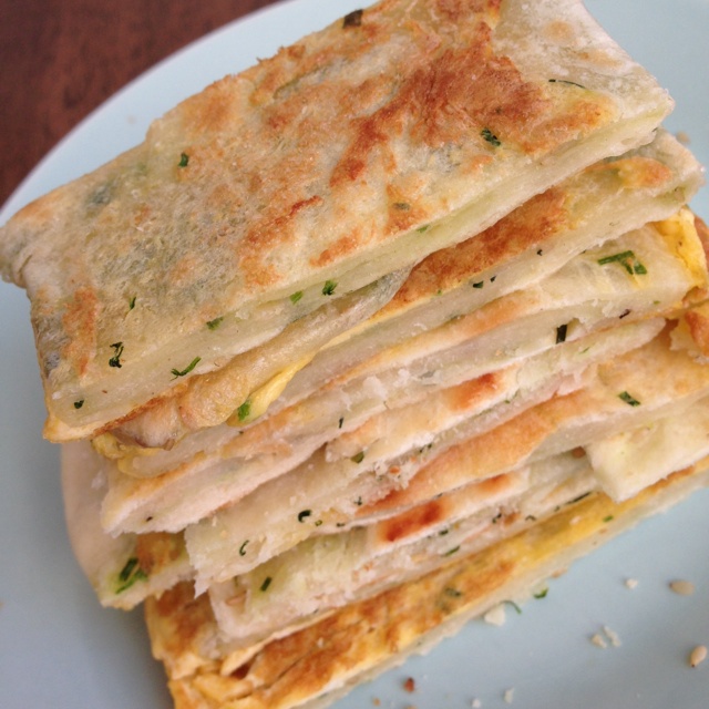 可能是最好吃系列--鸡蛋葱油饼